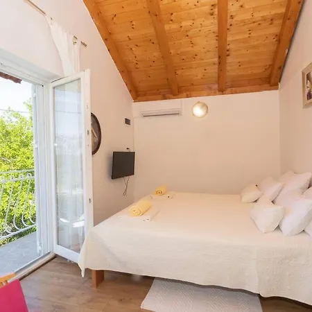 Peaceful House In Nature Nearby National Park Krka Bristane Extérieur photo
