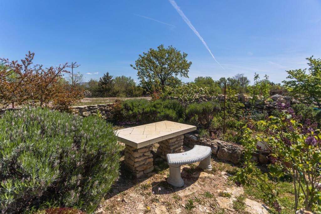 Hébergement de vacances Peaceful House In Nature Nearby National Park Krka Bristane