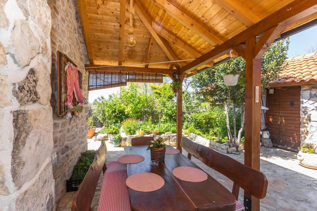 Peaceful House In Nature Nearby National Park Krka Bristane